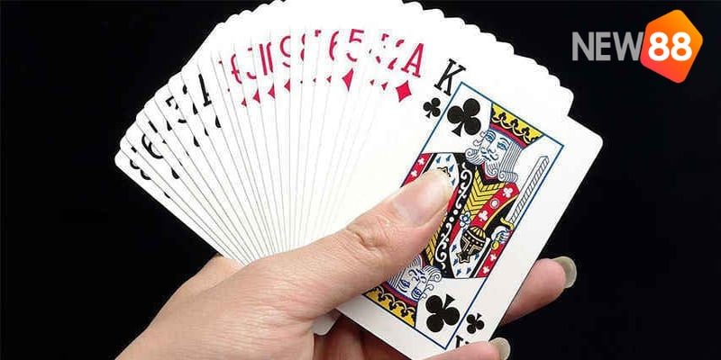 Các quy tắc và chiến thuật liên quan đến bộ bài tiến lên