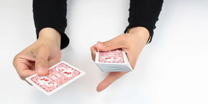 Tạo sự chú ý từ đối thủ