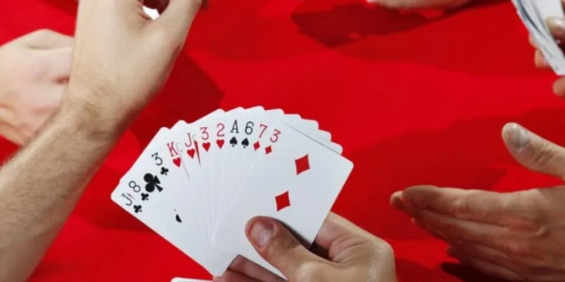 Thông tin chính về trò chơi Tiến Lên