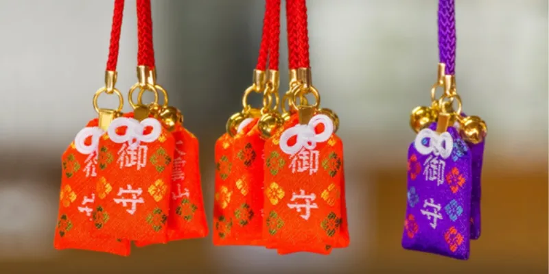 Cách làm bùa đánh bài thu hút vận may mỗi lần chơi 3 Bùa Thượng Đế