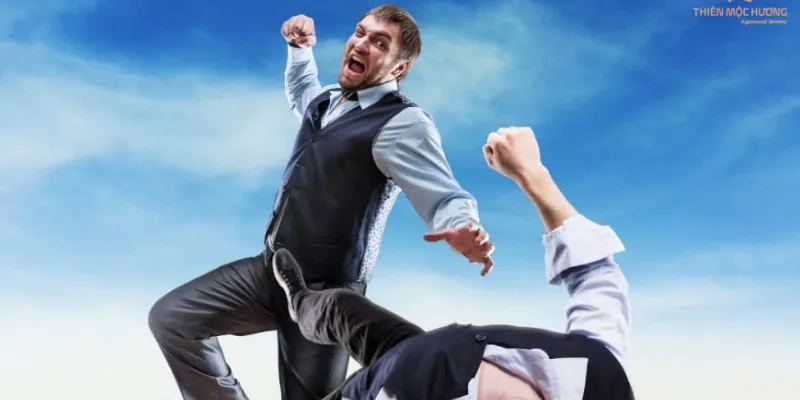 Mơ thấy đánh nhau là điềm gì? Phân tích những giải mã phổ biến 3 Mơ thấy chứng kiến một cuộc đánh nhau