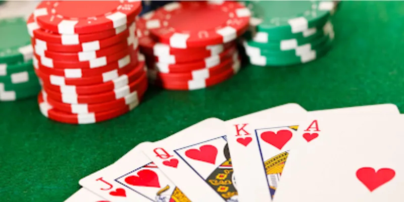 Tìm hiểu quy tắc thứ hạng tay bài poker