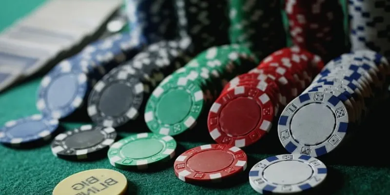 Mách anh em cách chơi Poker thắng lớn